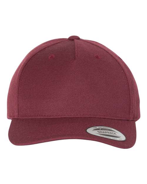 Premium Five-Panel Curved Visor Snapback Cap 5789M