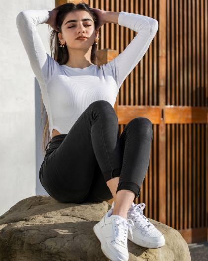 Sweat in Style: How to Stay Chic and Comfortable in Your Activewear